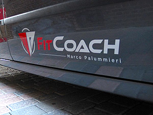 Fahrzeugbeschriftung (Fahrzeugbeklebung) eines Ford Fiestas von Personaltrainer Marco Palummieri aus Mönchengladbach Giesenkirchen.