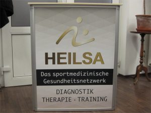 Messetheke inkl. Digitaldruck mit Schutzlaminat kaschiert für die HEILSA GmbH aus Mönchengladbach Rheydt.