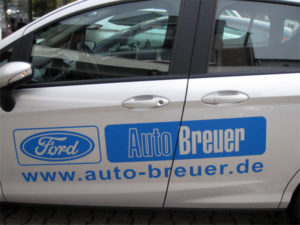 Fahrzeugbeschriftung (Autobeschriftung) eines Ford B-Max für den Ford-Händler Auto-Breuer aus Grevenbroich Wevelinghoven.