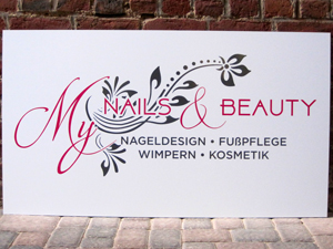 Werbetechnik in Grevenbroich Schild für My Nails and Beauty Schild in Viersen